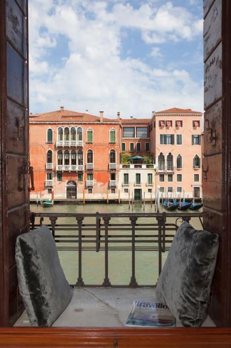 Palazzo Alvera Grand Canal Венеция Экстерьер фото